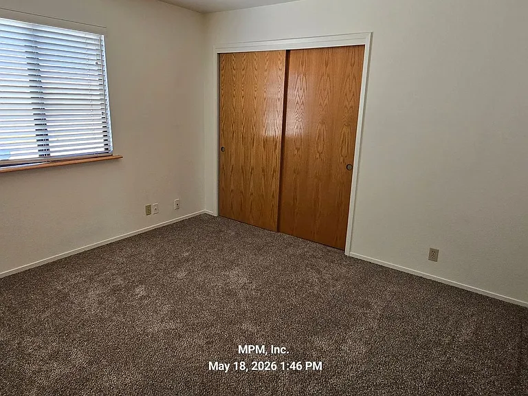 950 Player Ln — Photo 12