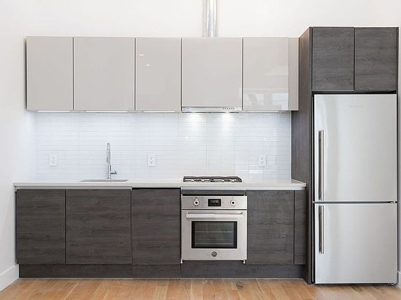 5th image of 926 Prospect Pl APT 4A