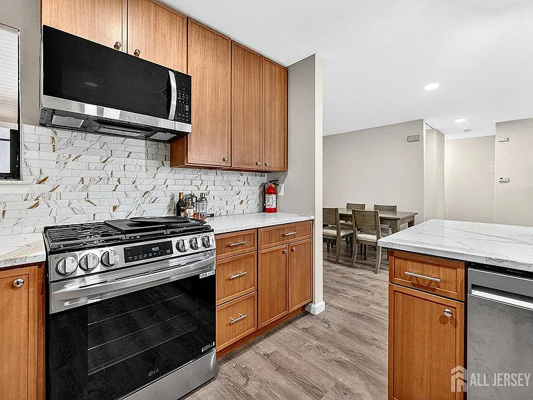 2406 Bayhead Dr — Photo 5