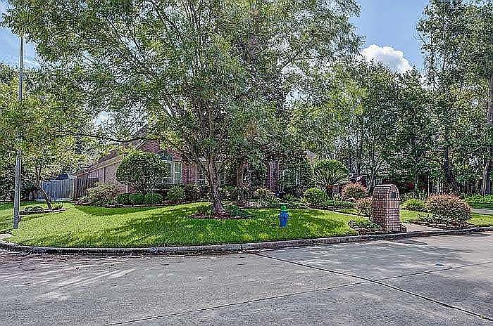 1st image of 6907 Harvest Glen Dr