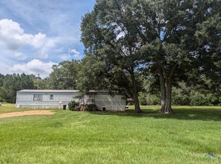 1009 Baskin Ln, McComb, MS 39648