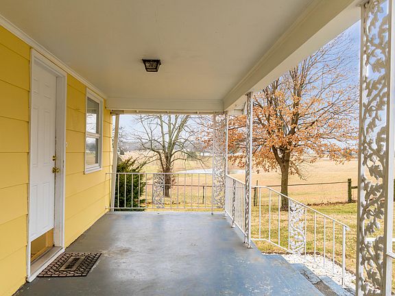 5th image of 1308 Glossip Ave