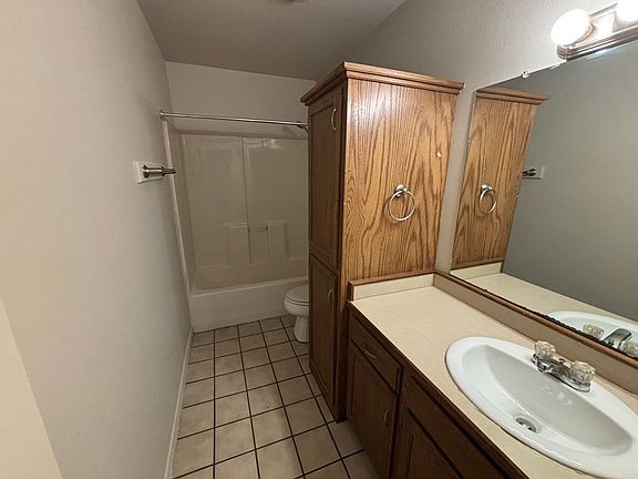 5th image of 1200 S El Paso Ave