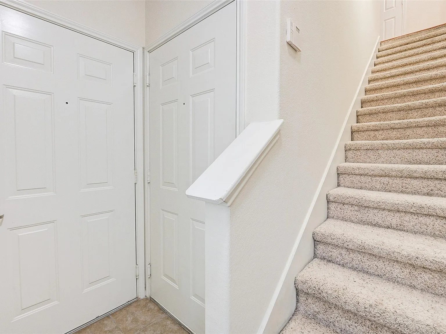 2 bed, 2.5 bath, 1340 sqft, $1,950 — Photo 3