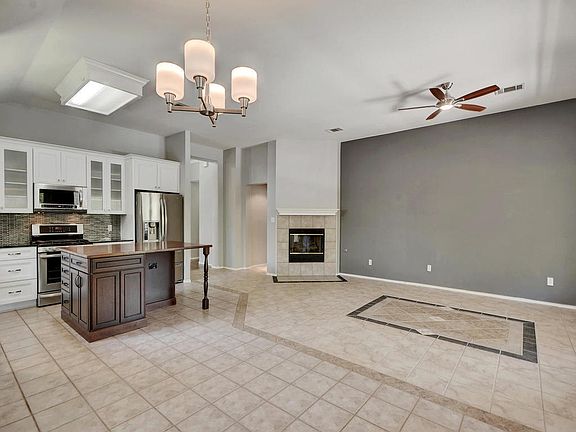 5th image of 10221 Broomflower Dr