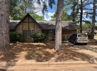 6628 Lake Glen Dr, Jackson, MS 39213