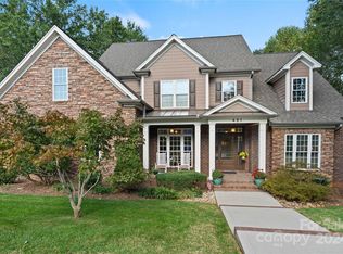 421 19th Avenue Cir NW, Hickory, NC 28601