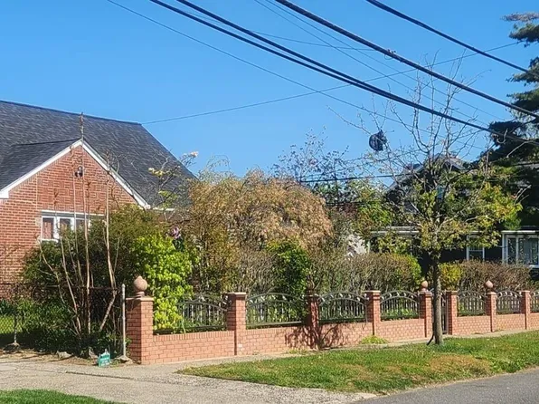 84 Broadway, Valley Stream, NY 11580