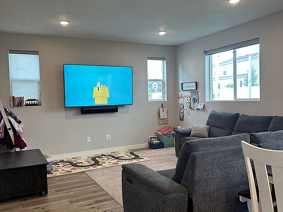 4th image of 6841 Woods Rose Dr