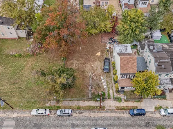 2811 Garfield Ave, Camden, NJ 08105