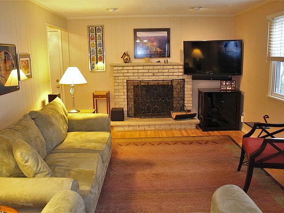 3rd image of 6 Sugarmills Cir
