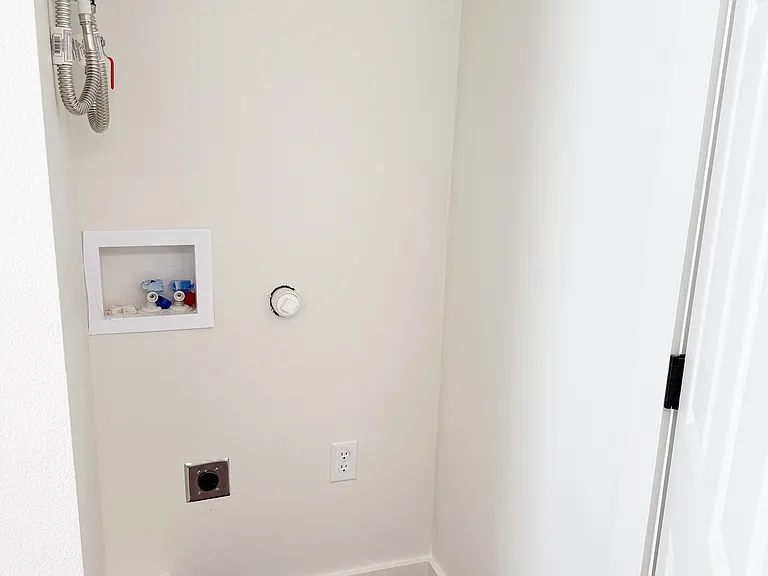 1805 Allbritton Dr — Photo 7