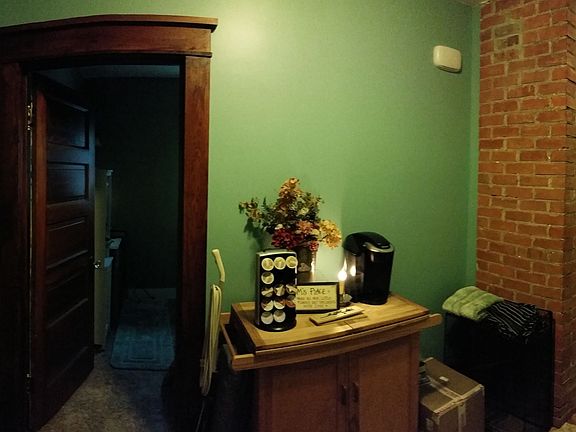 4th image of 23 Paine St