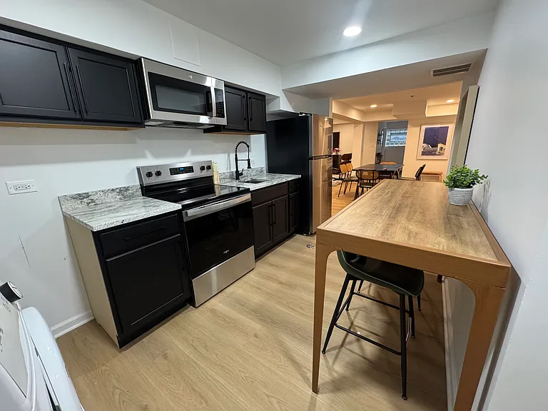 3059 W Augusta Blvd #B — Photo 7