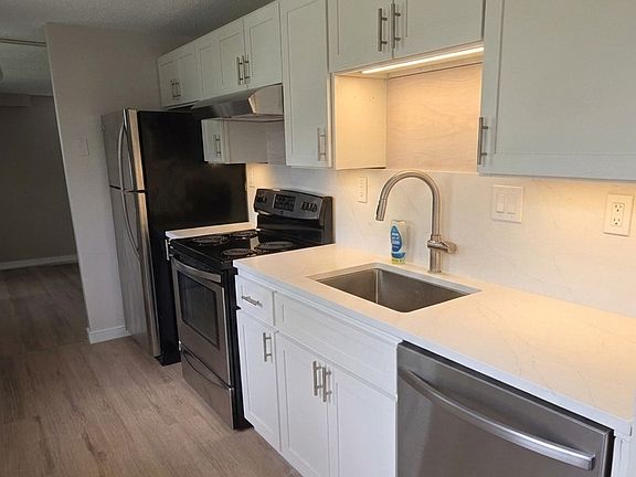 3rd image of 8 Sherman St #8