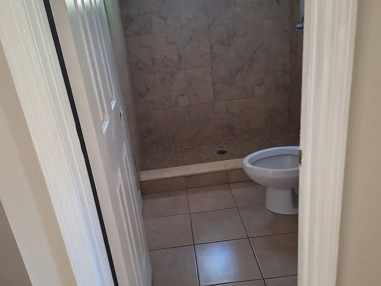 11210 Sunset View Ln — Photo 7