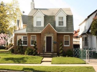 111-50 Myrtle Ave, Jamaica, NY 11418