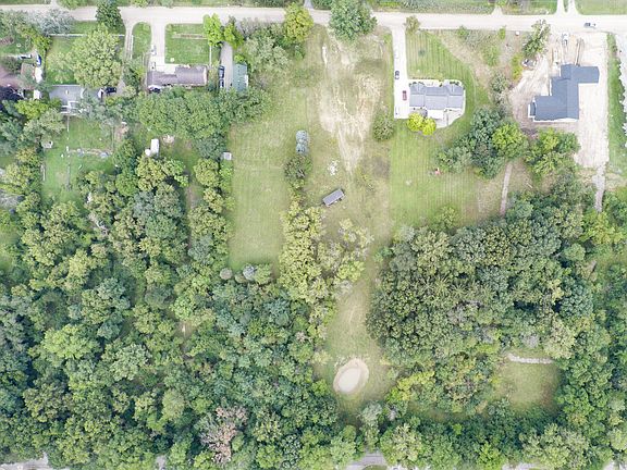 3rd image of 25705 Farmbrook Rd