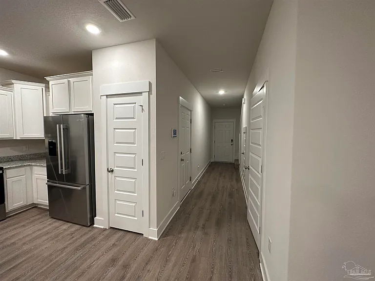 1542 Iroquois Ct — Photo 4