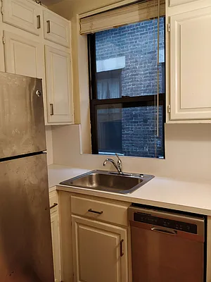 Rented by Brown Harris Stevens | media 4