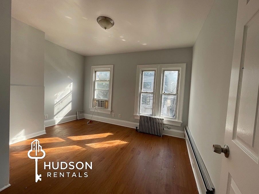 2nd image of 56 Jewett Ave #3