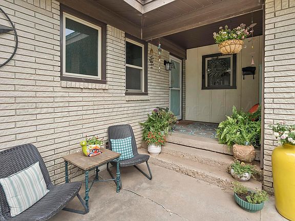 2nd image of 406 Foster Ln