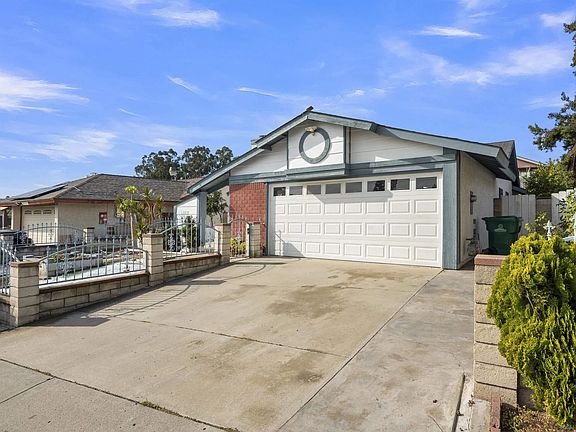 2nd image of 5878 Parkmead Ct