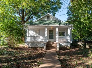3047 W Walnut St, Springfield, MO 65802
