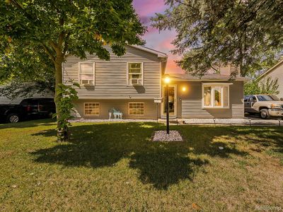 15816 Woodmont St, Romulus, MI, 48174