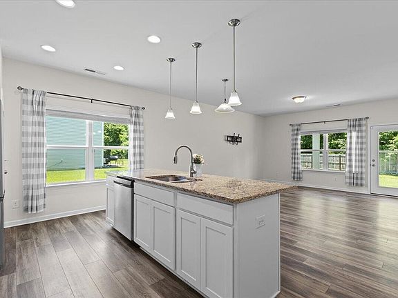 5th image of 226 Timberline Oak Dr