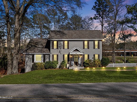 2nd image of 50 Leaf Ln