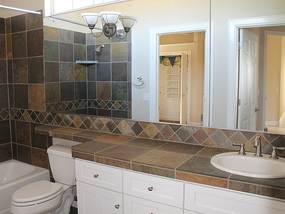 5th image of 7 Canyon Crest Ct
