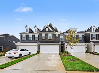 1475 Arcadia Dr, Milford, MI 48381