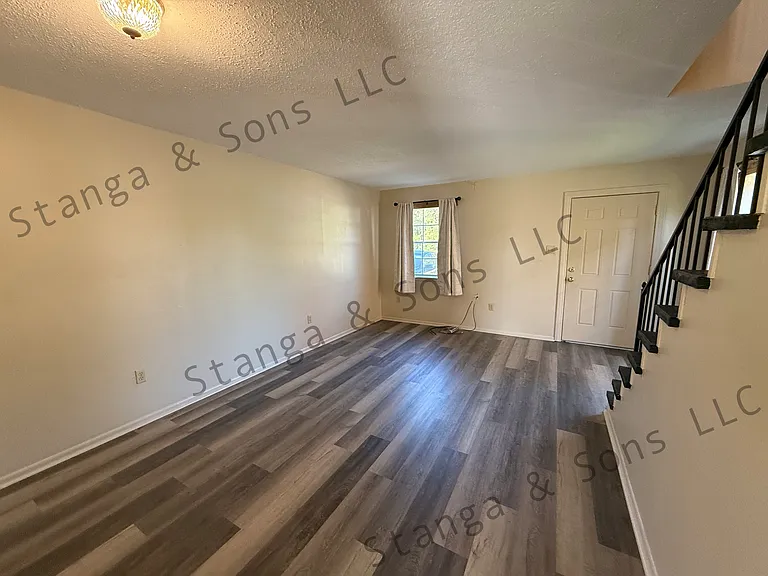 104 Michelle Pl #D — Photo 4