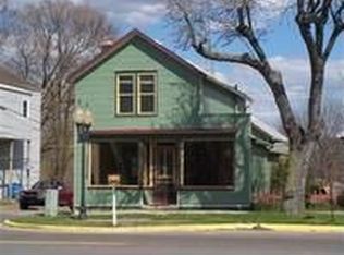 426 N Main St, Watervliet, MI 49098