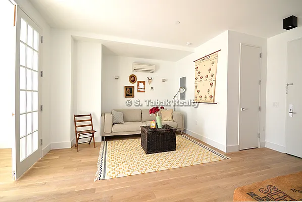 Rented by Sam Tabak | media 128