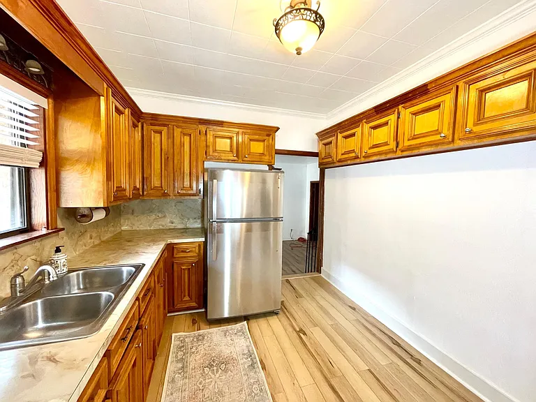223 Sidney St — Photo 12