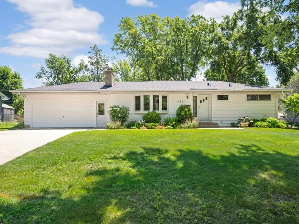 8307 Morris Rd, Bloomington, MN 55437