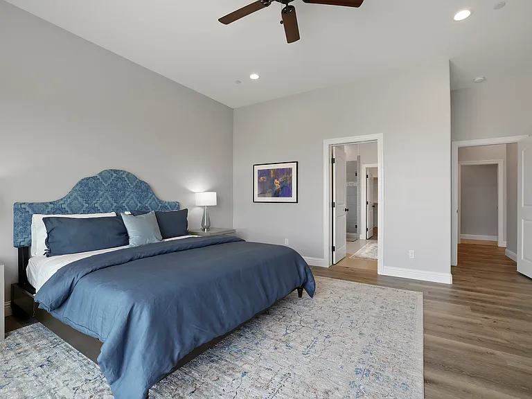 9403 E Jahant Rd — Photo 11