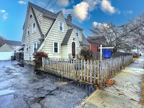 70 Aldine Avenue, Bridgeport, CT 06604