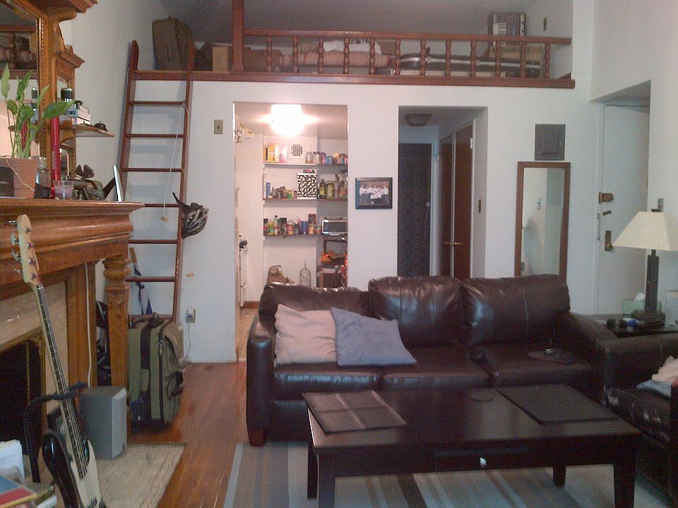 2nd image of 65 W 68th St APT 5