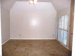 4th image of 2929 Camelot Ln