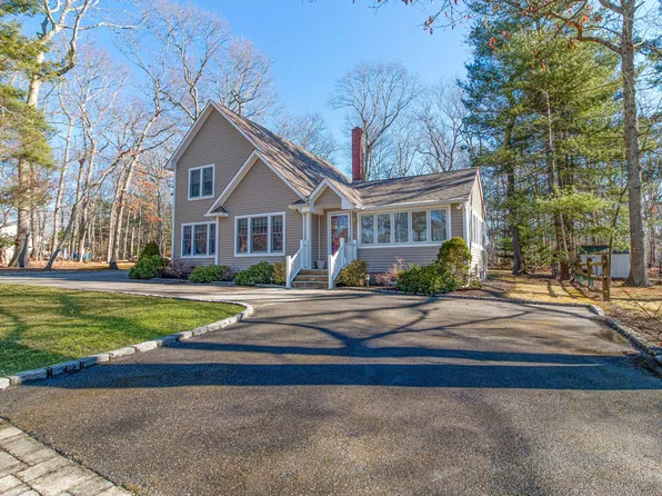 1520 Paradise Shores Rd, Southold, NY 11971