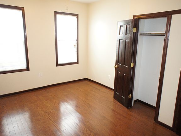 4th image of 5125 Spruce St #1