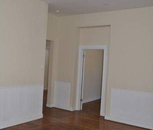 3rd image of 3000 E Broad St APT B