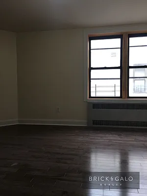 Rented by BRICK & GALO REALTY CORP | media 28