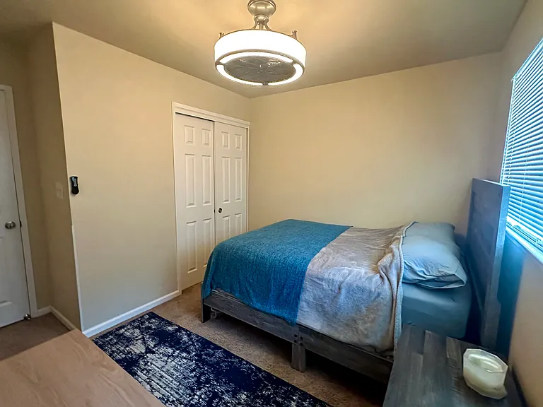 1147 Rose Ave — Photo 3