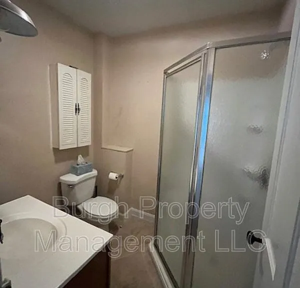 302 S 11th St — Photo 4