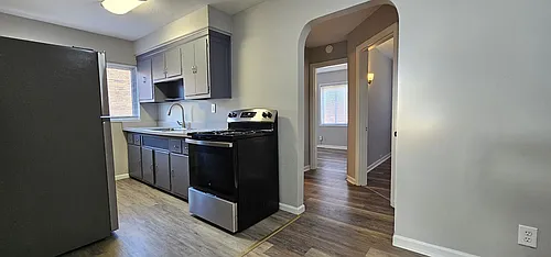 555 Hadley Avenue Photo 1