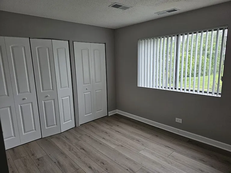 Royal Grove Apartments — Photo 58